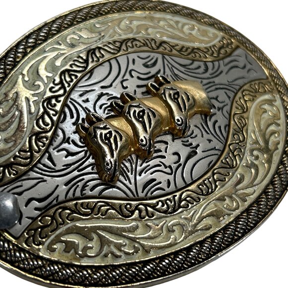 Three Horse Heads Engraved Ornate Western Belt Buckle - Picture 4 of 10